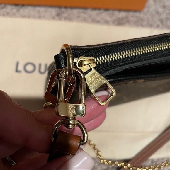 Louis Vuitton Pallas Clutch Noir - Picture 4 of 8